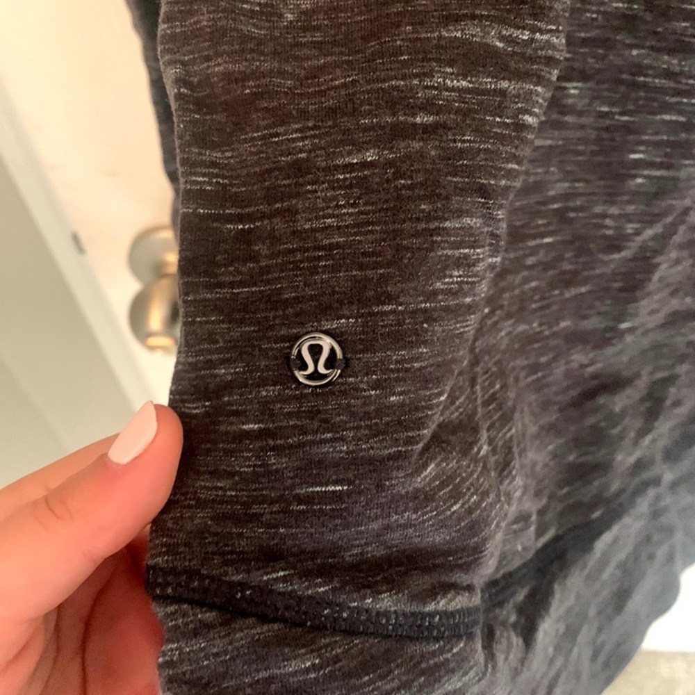 Lululemon Gray crewneck